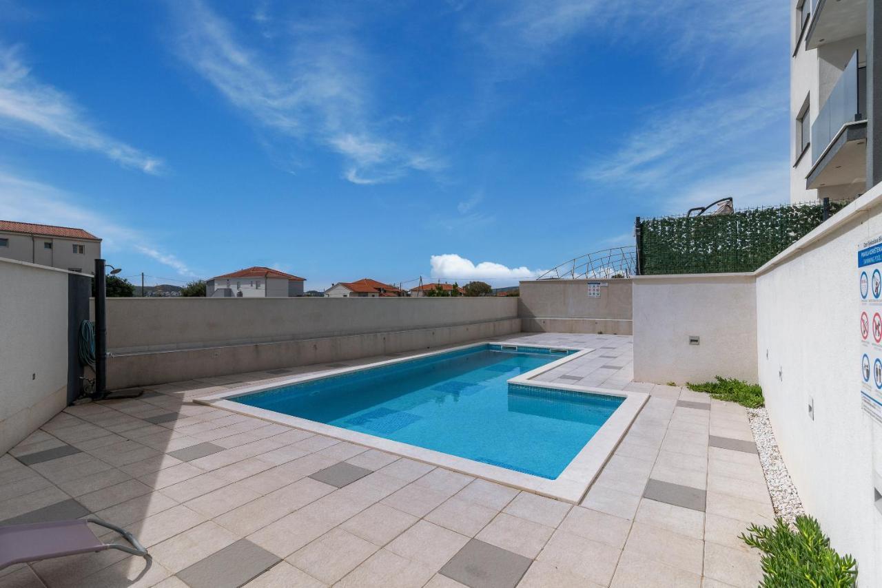 Apartman Lorena Трогир Экстерьер фото