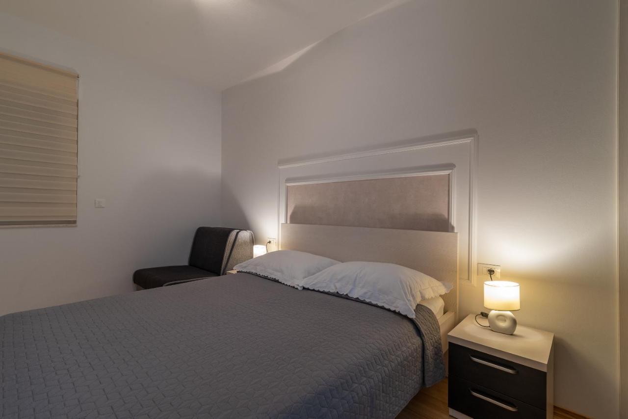 Apartman Lorena Трогир Экстерьер фото
