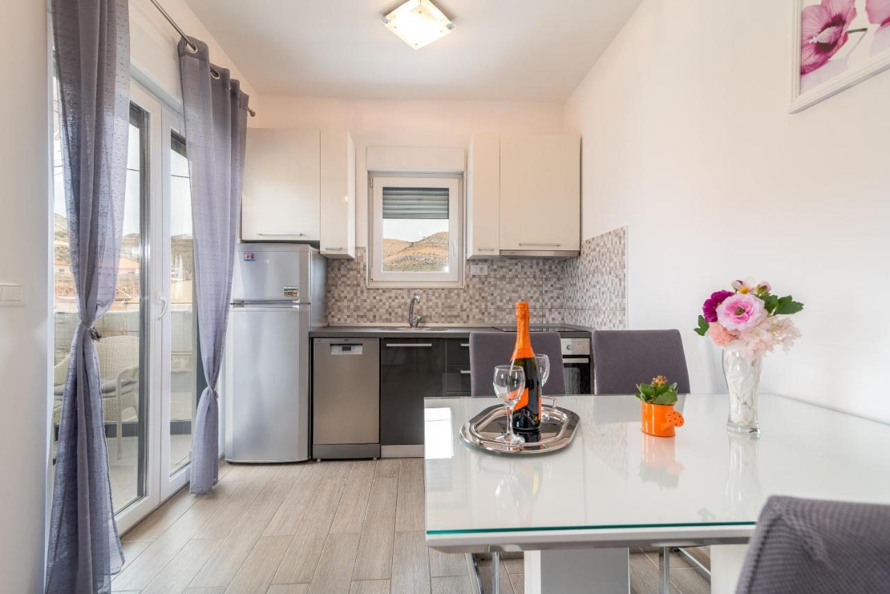 Apartman Lorena Трогир Экстерьер фото