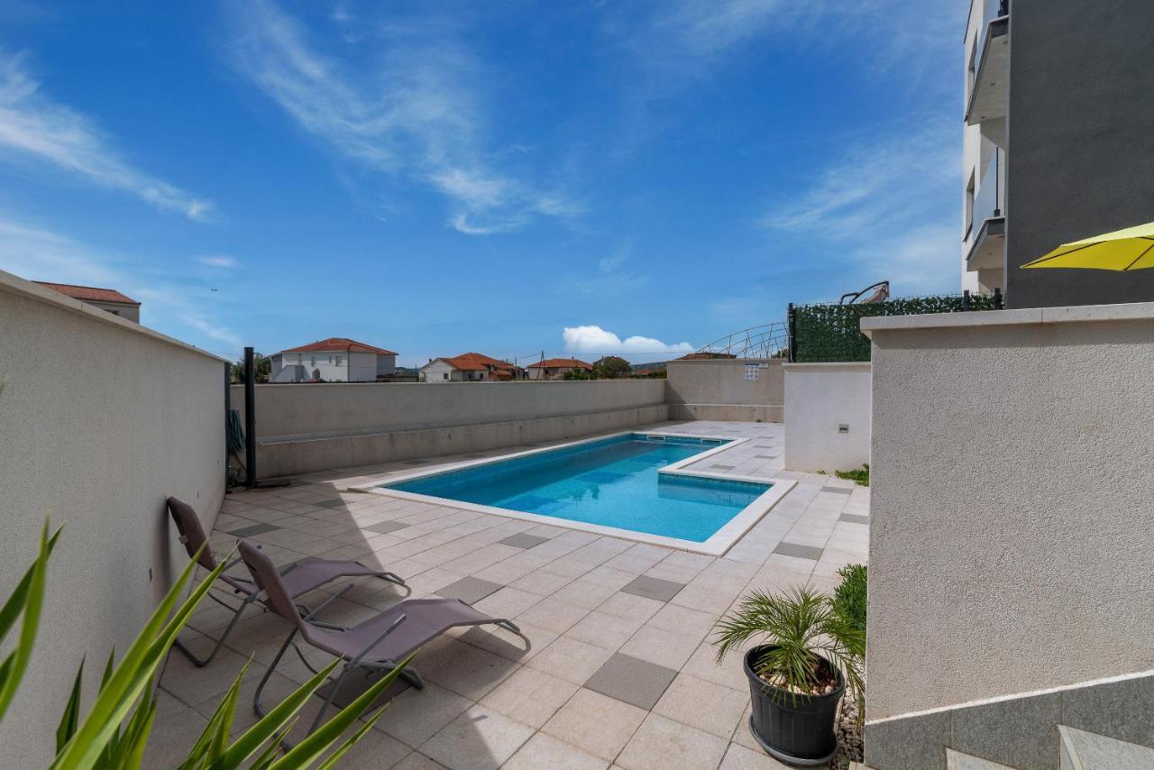 Apartman Lorena Трогир Экстерьер фото