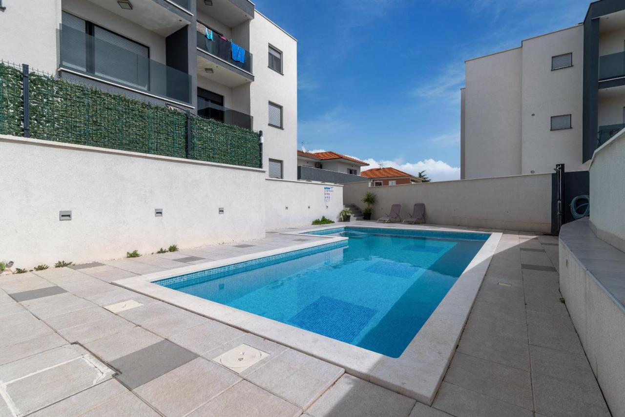 Apartman Lorena Трогир Экстерьер фото